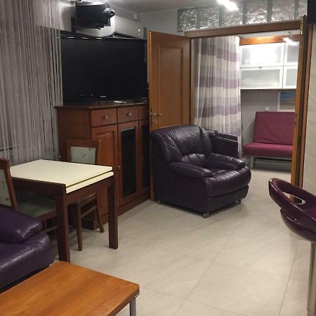 Karmelek Appartement Warschau Buitenkant foto