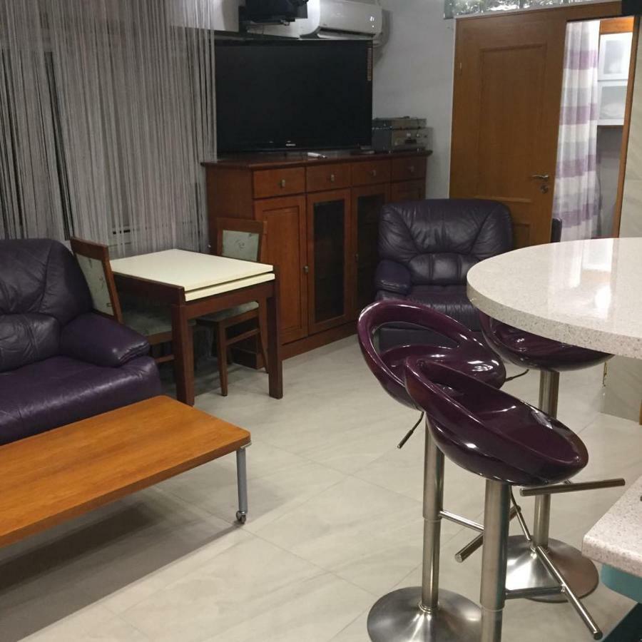 Karmelek Appartement Warschau Buitenkant foto